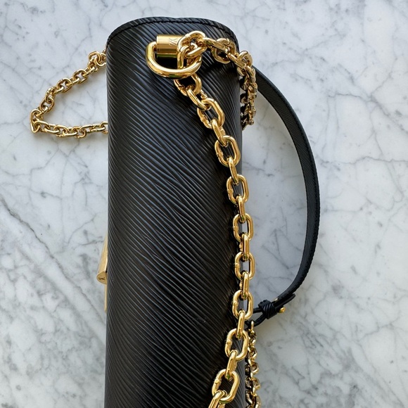 Louis Vuitton MM Black leather with gold twist chain bag like new! - Picture 7 of 11